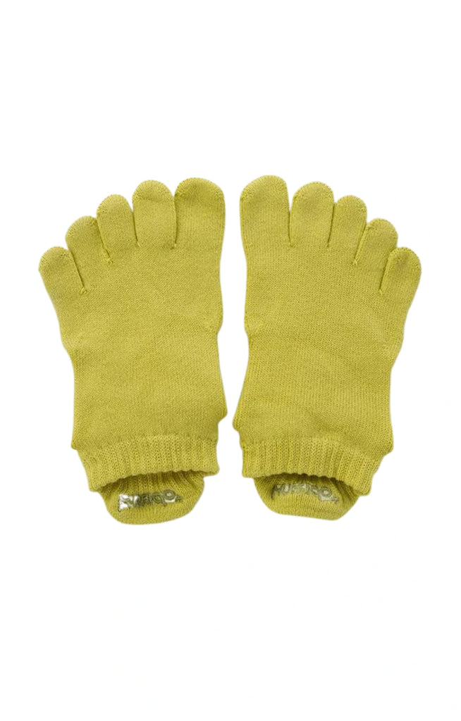 Knitido plus's Basic Solid Colors Footie Grip Toe Socks With Power Pads in Yellow