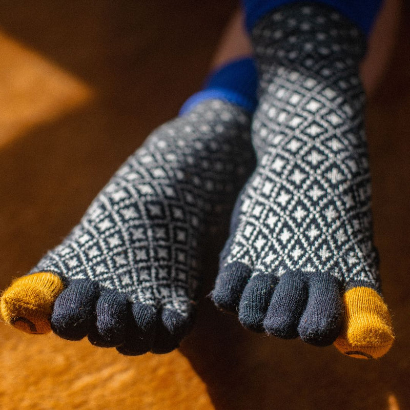 Knitido plus barefoot socks black