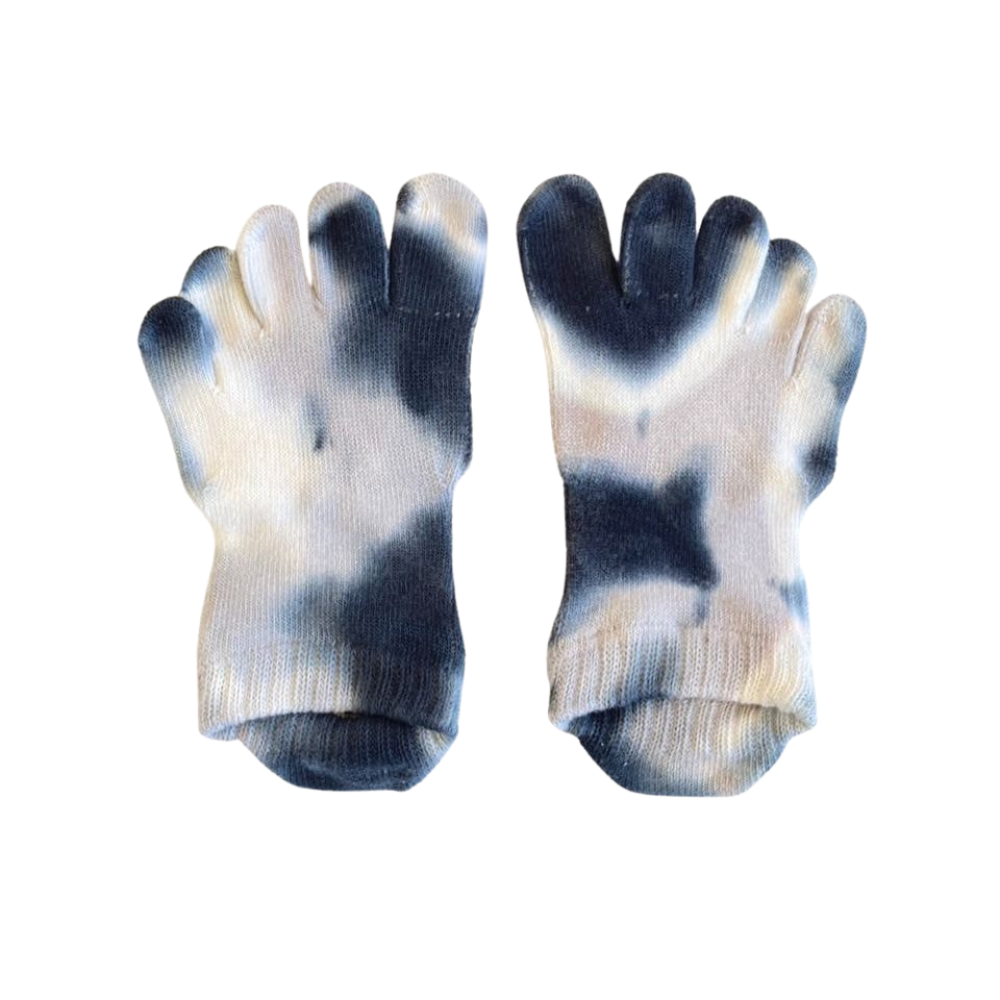 A pair of tie-dye ankle toe socks in blue and yellow colors with air cushion pads.