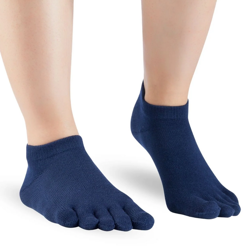 Breathable sneaker toe socks