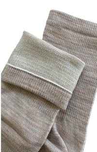 Silk mesh inside five-toe socks knitted with wool and silk