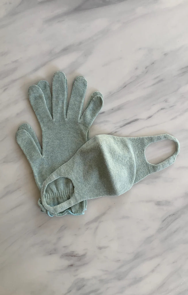 Tabbisocks Wellness Botanical Dyed Organic Cotton Face Mask & Gloves Set in Aqua color