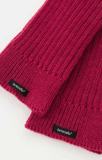 Cross close-up of Knitido plus brand's Wool Blend Ribbed Leg Warmer in Fuchsia Pink