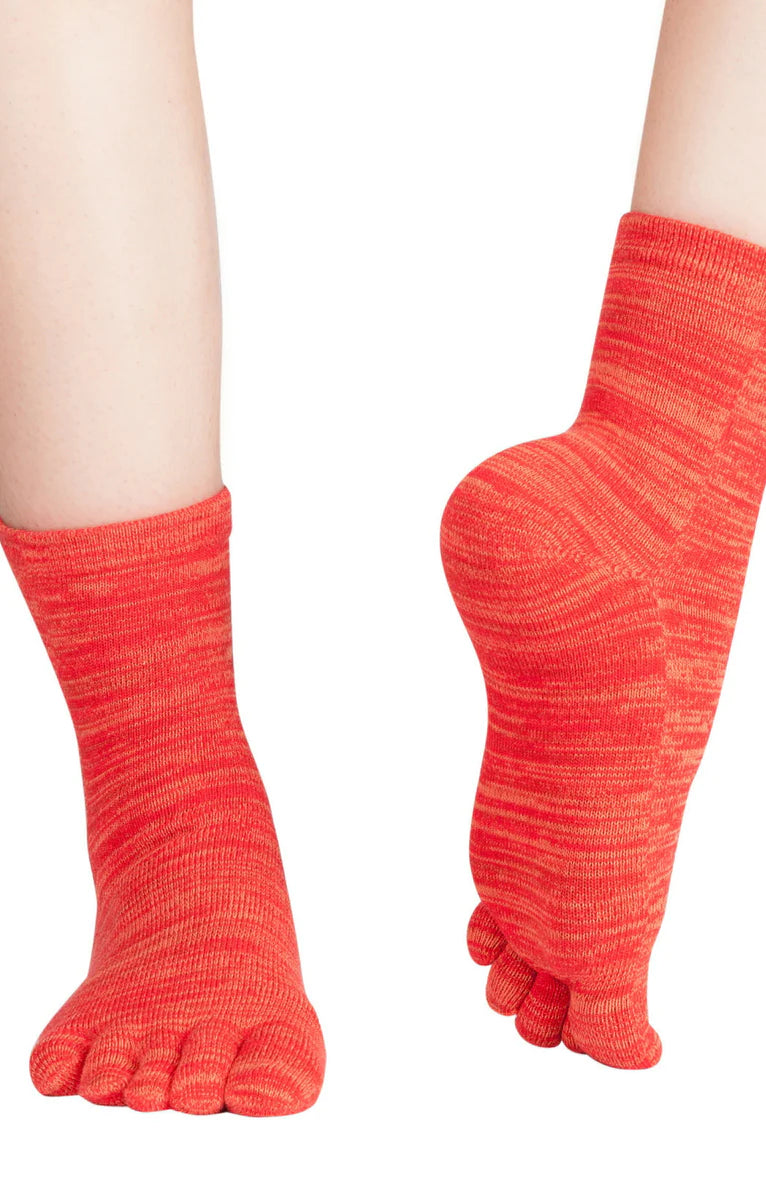 Five Toe's Colorful Heather Grip Toe Socks in Red Heather