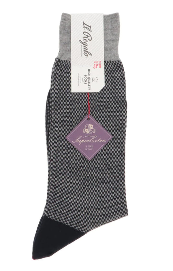 Il Regalo's Small Grid Super Extra Fine Wool Mid-Calf Socks in Grey