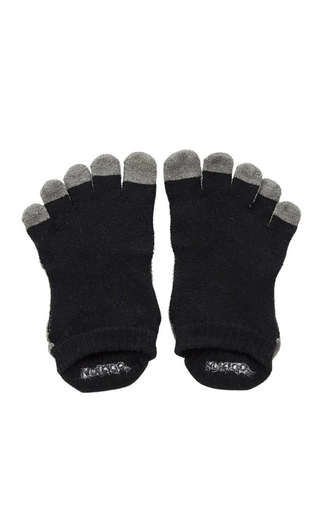 Knitido plus Botanical Dyed Pilates Grip Toe Socks With *Power Pads* in BLACK