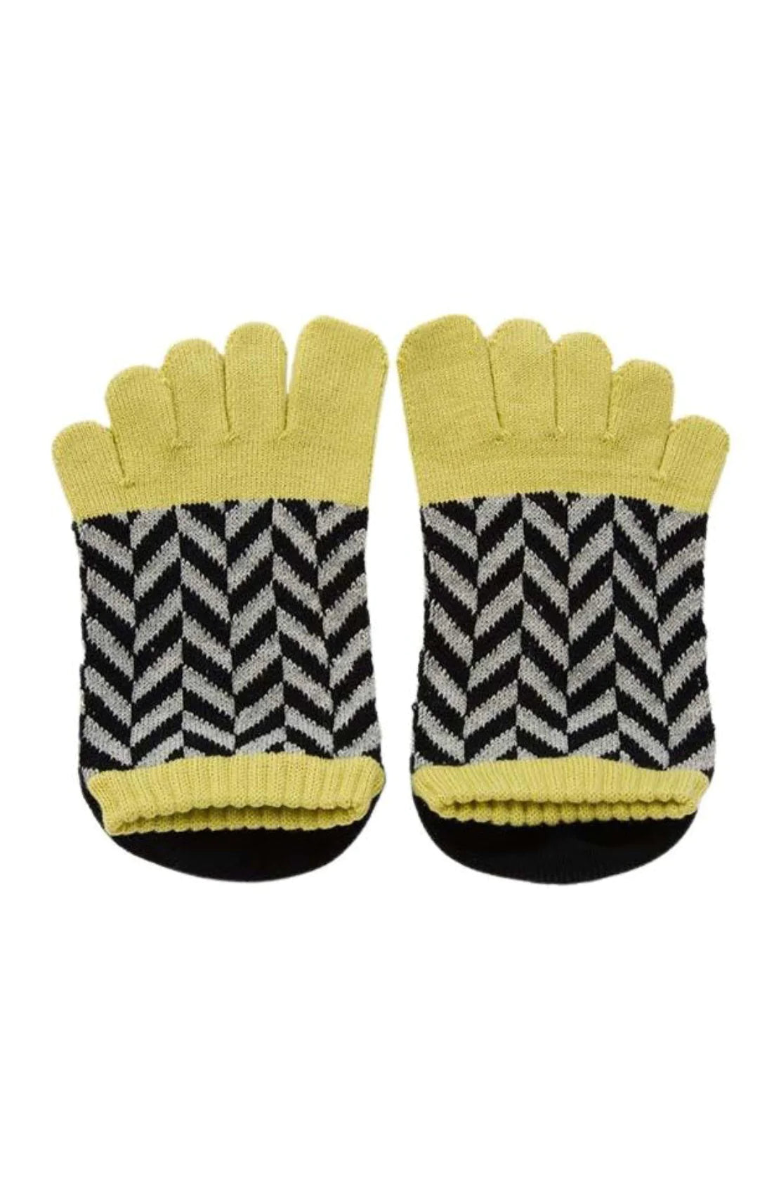 Knitido plus’s Organic Cotton Herringbone Footie Grip Toe Socks in Yellow
