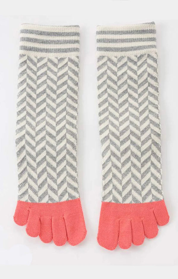 Knitido plus Organic Cotton Herringbone Midcalf Toe Grip Socks With Power Pads in Coral
