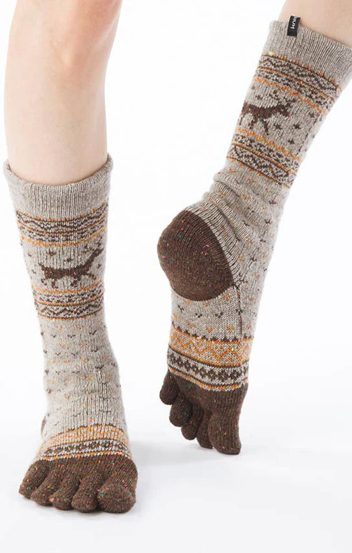 Knitido plus’s Reindeer Nordic Midcalf Wool Toe Socks in beige