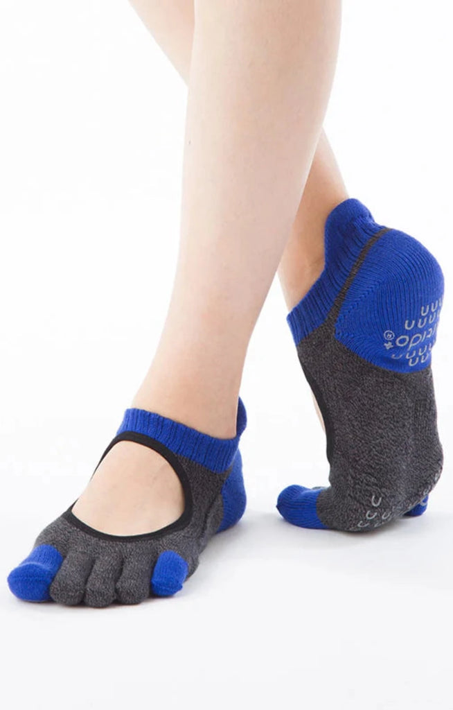 Brand name Knitido plus product name TWO COLORS FOOTIE GRIP TOE SOCKS WITH *POWER PADS* color Black