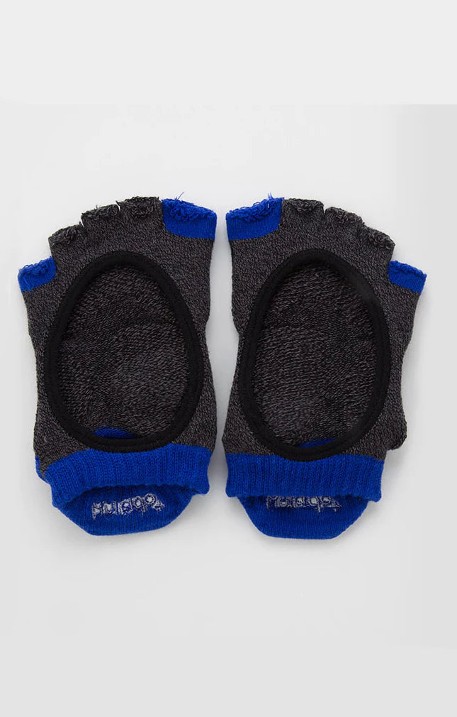 This is a picture of the product name TWO COLORS OPEN GRIP TOE FOOTIE *POWER PADS* SOCKS in BLACK color from the brand name Knitido+