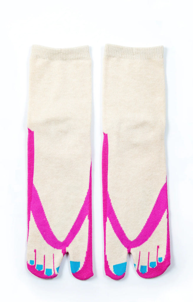 This is a picture of the NINJA SOCKS product name Color Pedicure Tabi Sandal Toe Socks Pink