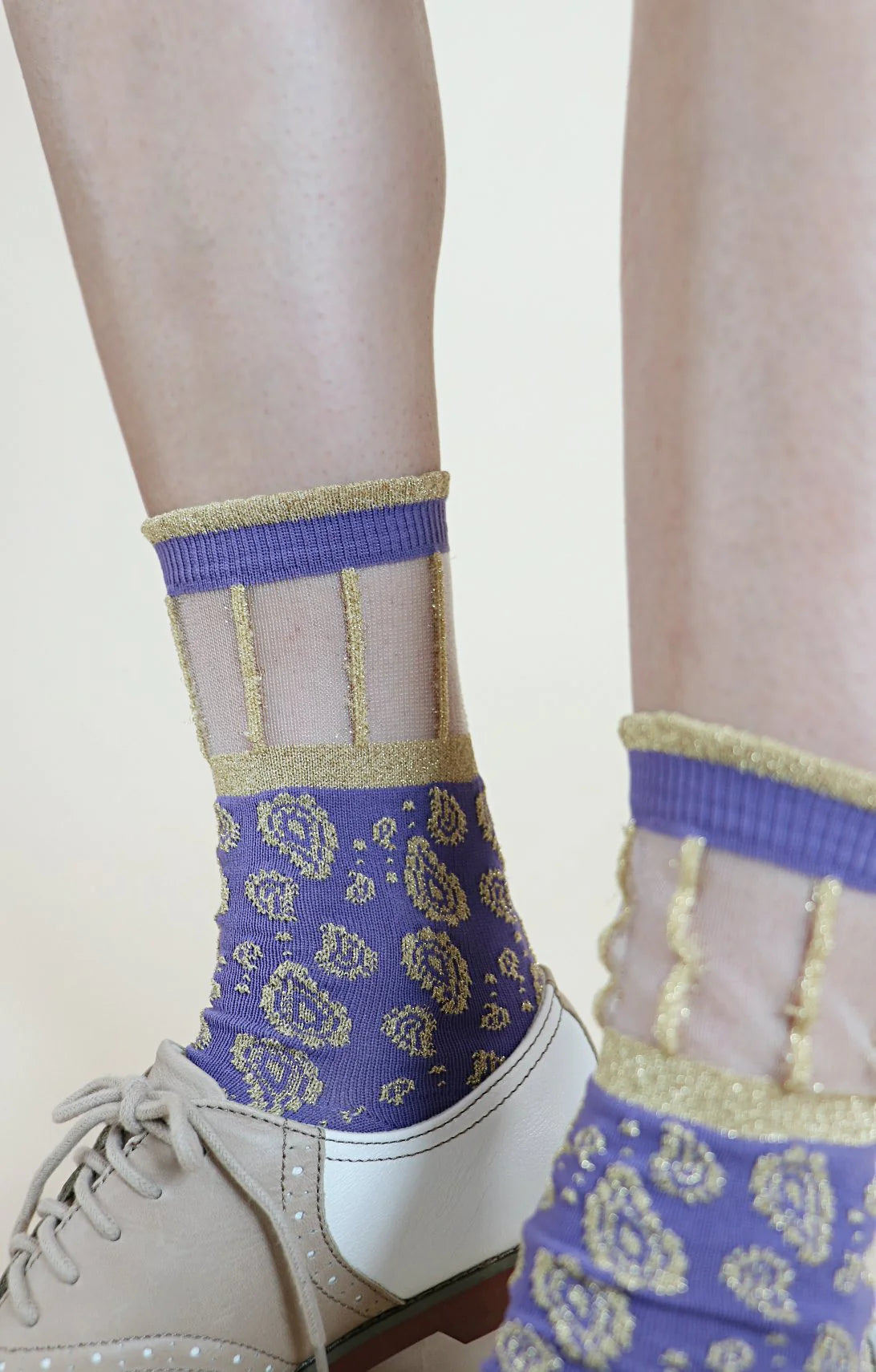 Golden Paisley Sheer Socks – NARASOCKS
